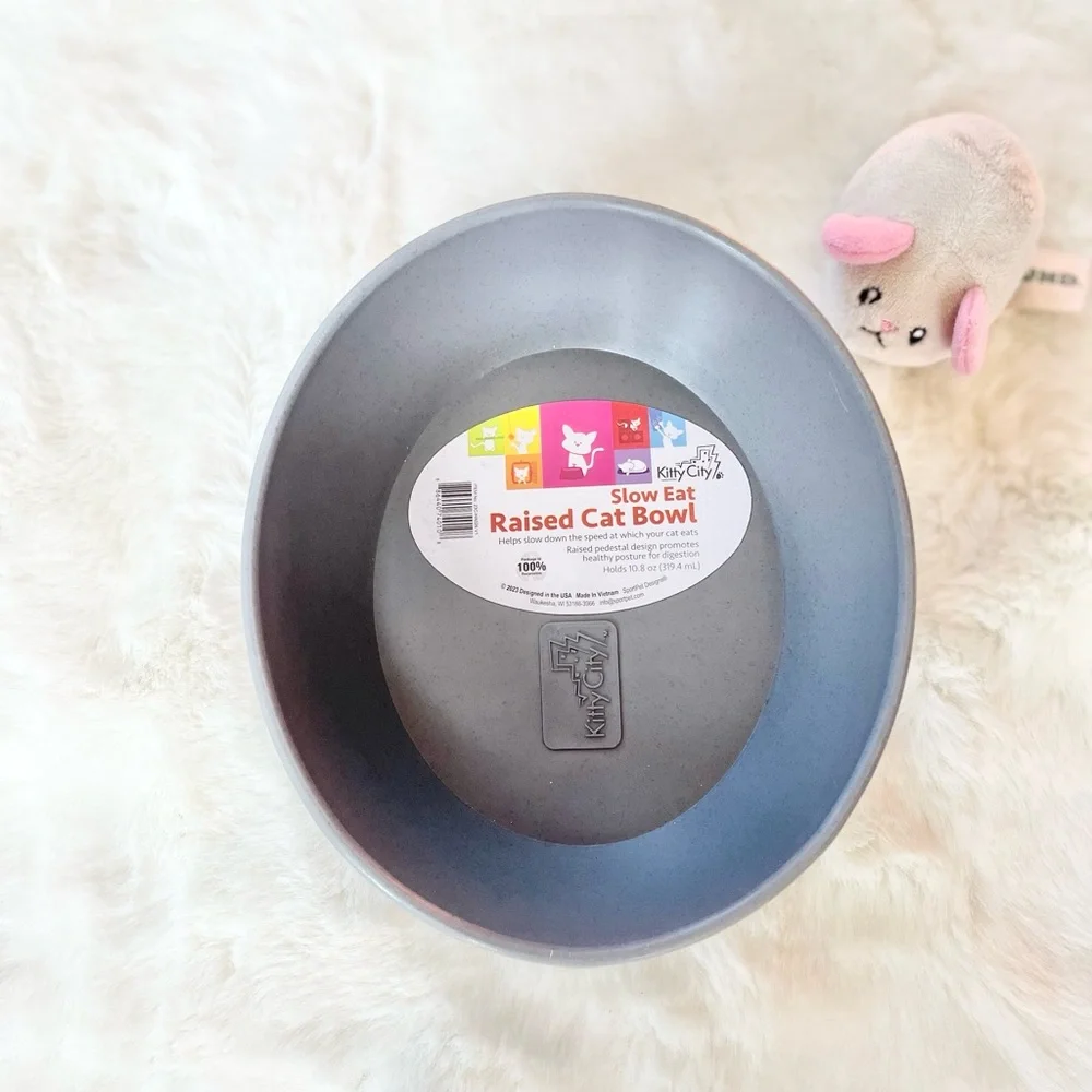 🐱New with tags SLOW EAT RAISED CAT BOWL. Helps Slow down speed your cat eats.